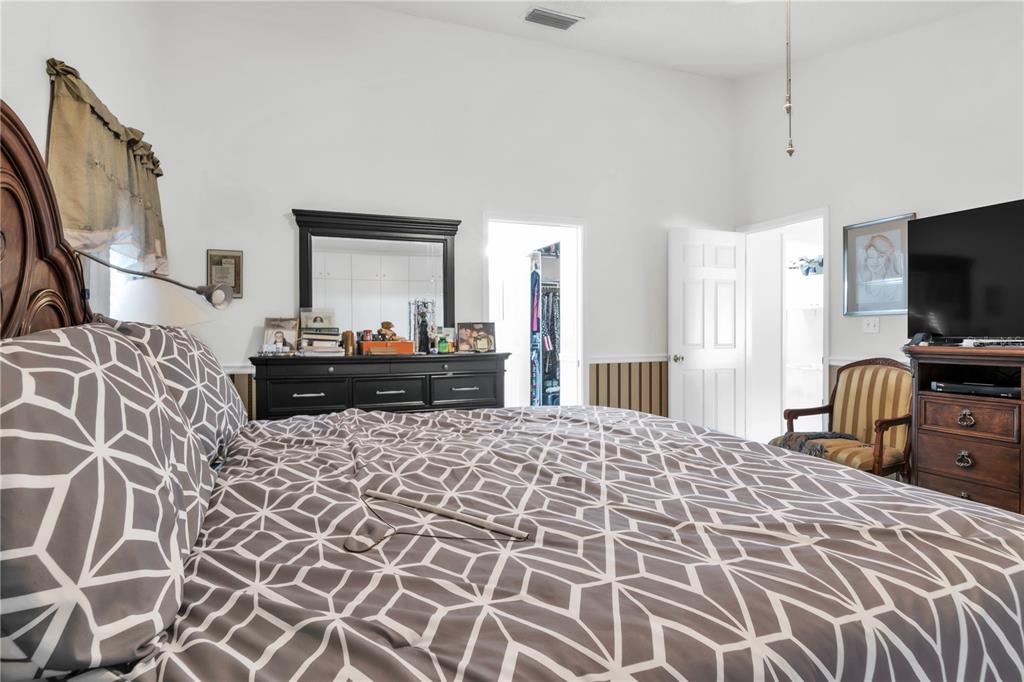 212 Mehlenbacher Road Belleair, FL 33756 - Photo 19 of 28