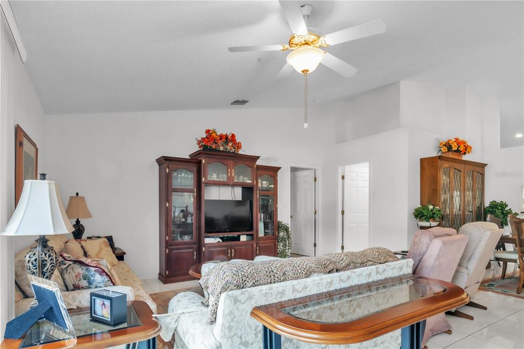 212 Mehlenbacher Road Belleair, FL 33756 - Photo 10 of 28