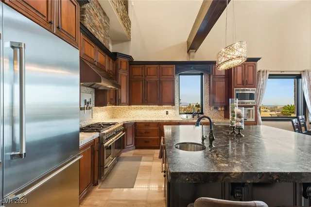 $3,000,000 | 5764 Aspen Falls Circle, Las Vegas, NV 89149