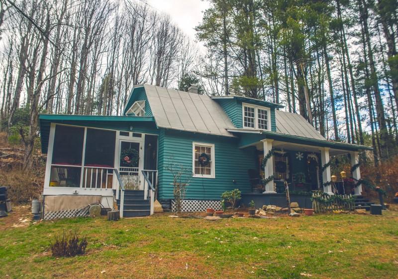 438 Emmanuel Road Southwest Willis, VA 24380 - Photo 2 of 20 Jackson pic 02 (800x562)