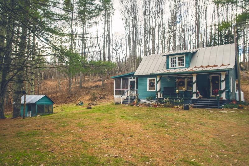 438 Emmanuel Road Southwest Willis, VA 24380 - Photo 3 of 20 Jackson pic 03 (800x534)
