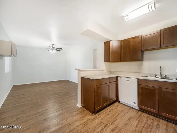 $1,099 | 2305 East Main Street, Unit 1, Mesa, AZ 85213
