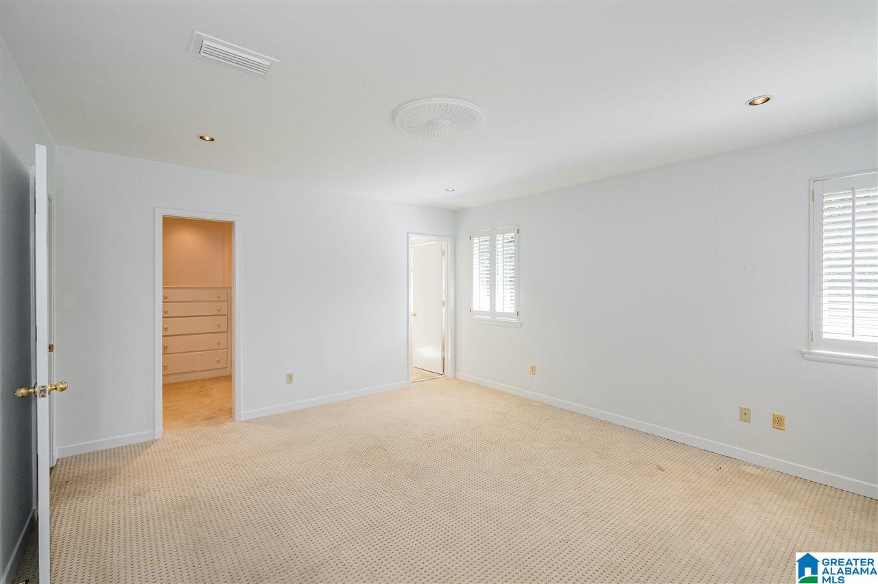2716 Woodridge Road Birmingham, AL 35223 - Photo 19 of 37
