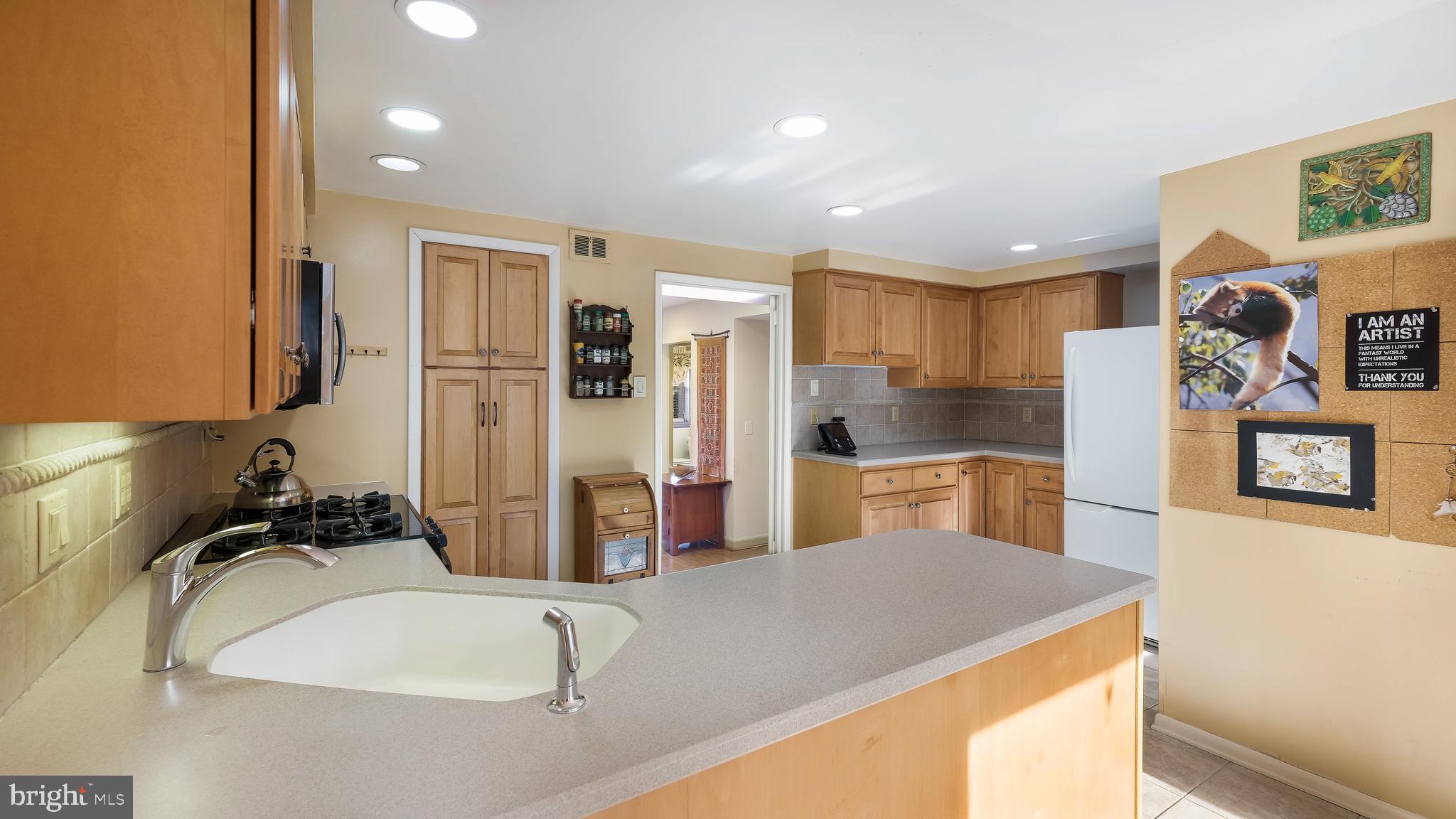 1603 Pennypack Road Huntingdon Valley, PA 19006 - Photo 14 of 41