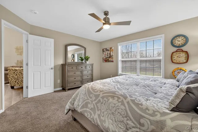 $325,000 | 5037 Betsy Ross Way, Salina, NY 13088