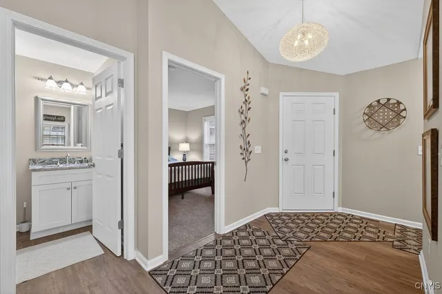 $325,000 | 5037 Betsy Ross Way, Salina, NY 13088