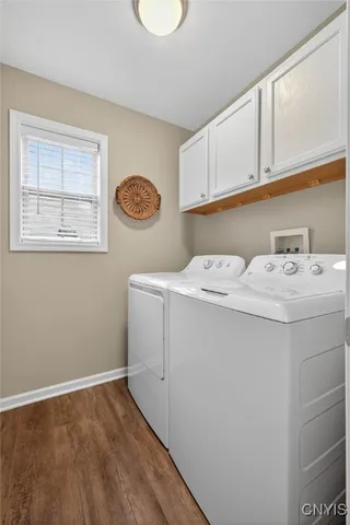 $325,000 | 5037 Betsy Ross Way, Salina, NY 13088