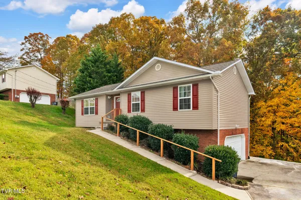 $2,300 | 1125 Faye Street, Unit 11, Kingsport, TN 37660