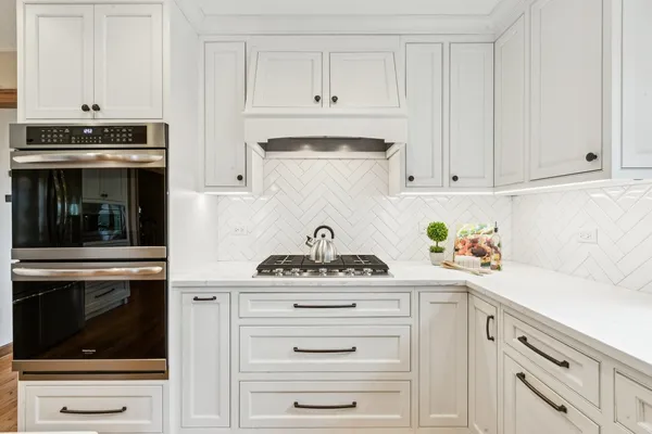 $989,000 | 54 Gentry Drive, Hawthorn Woods, IL 60047