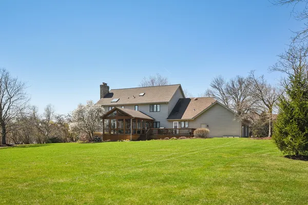 $989,000 | 54 Gentry Drive, Hawthorn Woods, IL 60047