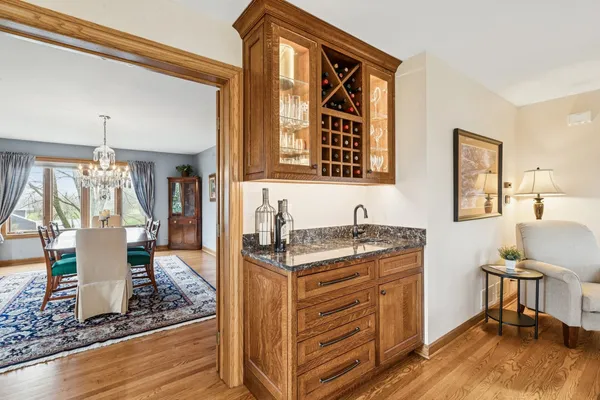 $989,000 | 54 Gentry Drive, Hawthorn Woods, IL 60047