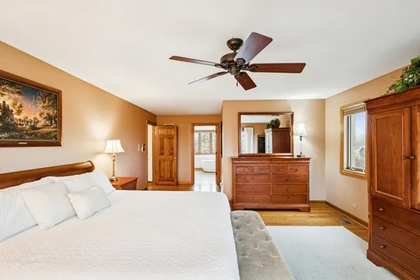 $989,000 | 54 Gentry Drive, Hawthorn Woods, IL 60047