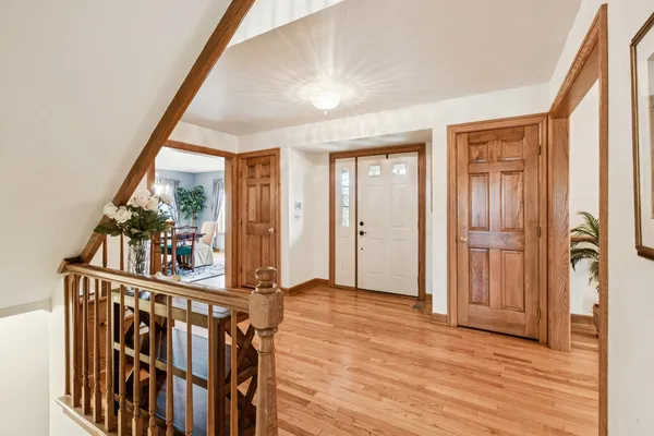 $989,000 | 54 Gentry Drive, Hawthorn Woods, IL 60047