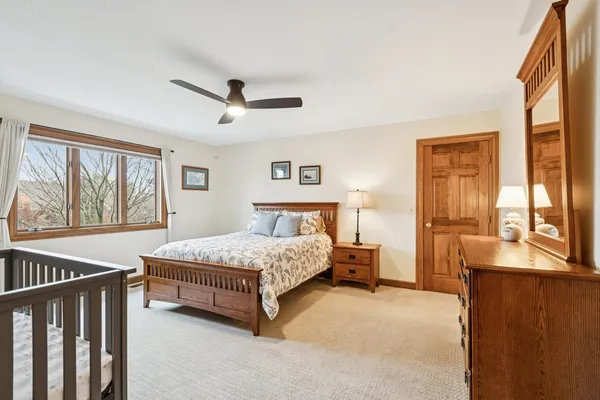 $989,000 | 54 Gentry Drive, Hawthorn Woods, IL 60047