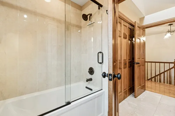 $989,000 | 54 Gentry Drive, Hawthorn Woods, IL 60047