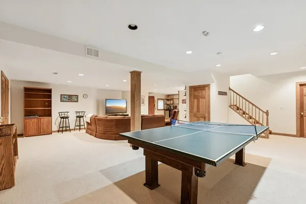 $989,000 | 54 Gentry Drive, Hawthorn Woods, IL 60047