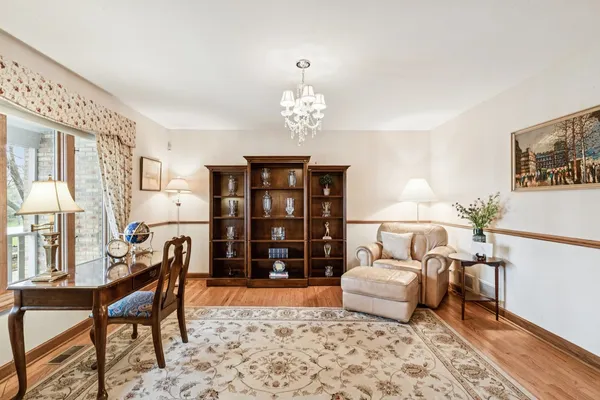 $989,000 | 54 Gentry Drive, Hawthorn Woods, IL 60047
