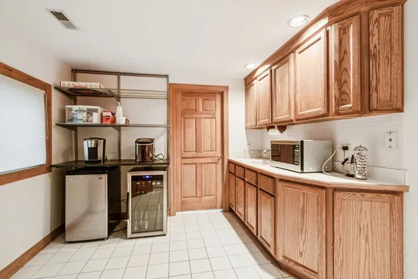 $989,000 | 54 Gentry Drive, Hawthorn Woods, IL 60047