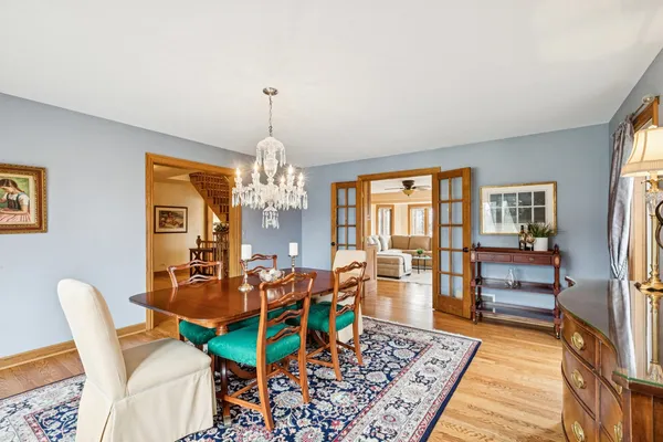 $989,000 | 54 Gentry Drive, Hawthorn Woods, IL 60047