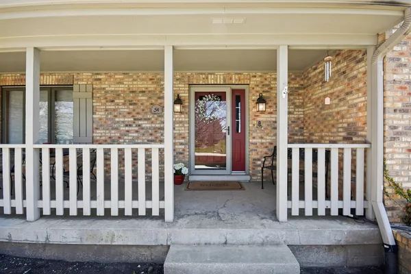 $989,000 | 54 Gentry Drive, Hawthorn Woods, IL 60047