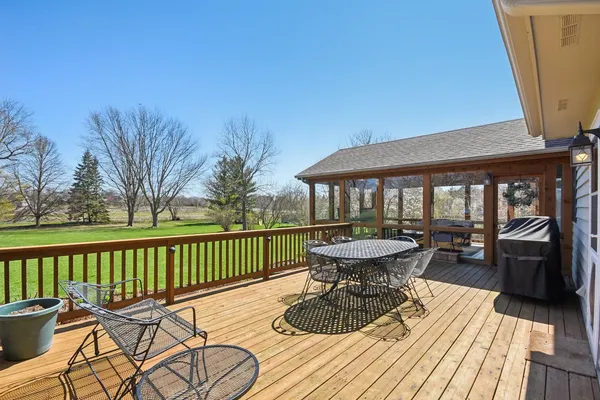 $989,000 | 54 Gentry Drive, Hawthorn Woods, IL 60047