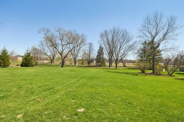 $989,000 | 54 Gentry Drive, Hawthorn Woods, IL 60047