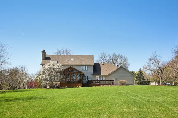 $989,000 | 54 Gentry Drive, Hawthorn Woods, IL 60047