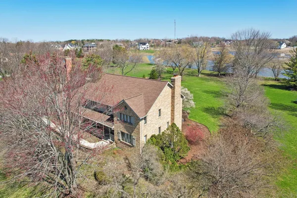 $989,000 | 54 Gentry Drive, Hawthorn Woods, IL 60047