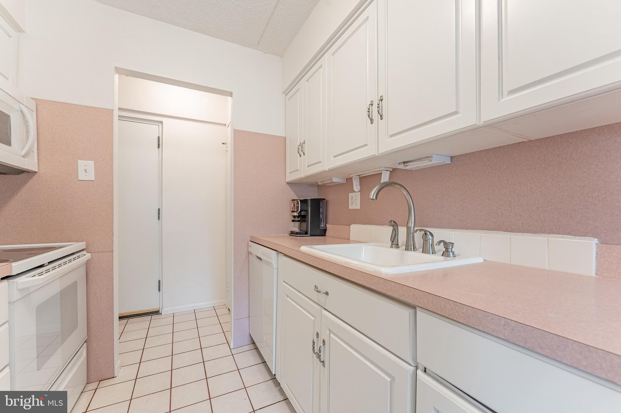 280 Bridgewater Road, Unit D12 Brookhaven, PA 19015 - Photo 19 of 34 Gallery Image 19