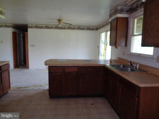 337 Lockhouse Road Falling Waters, WV 25419 - Photo 11 of 24 Kitchen
