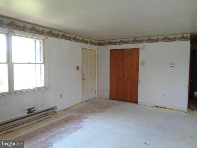 337 Lockhouse Road Falling Waters, WV 25419 - Photo 5 of 24 Living Room
