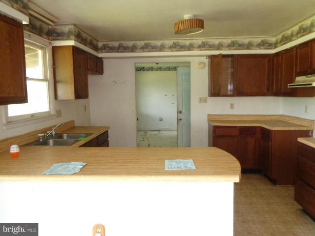 337 Lockhouse Road Falling Waters, WV 25419 - Photo 10 of 24 Kitchen