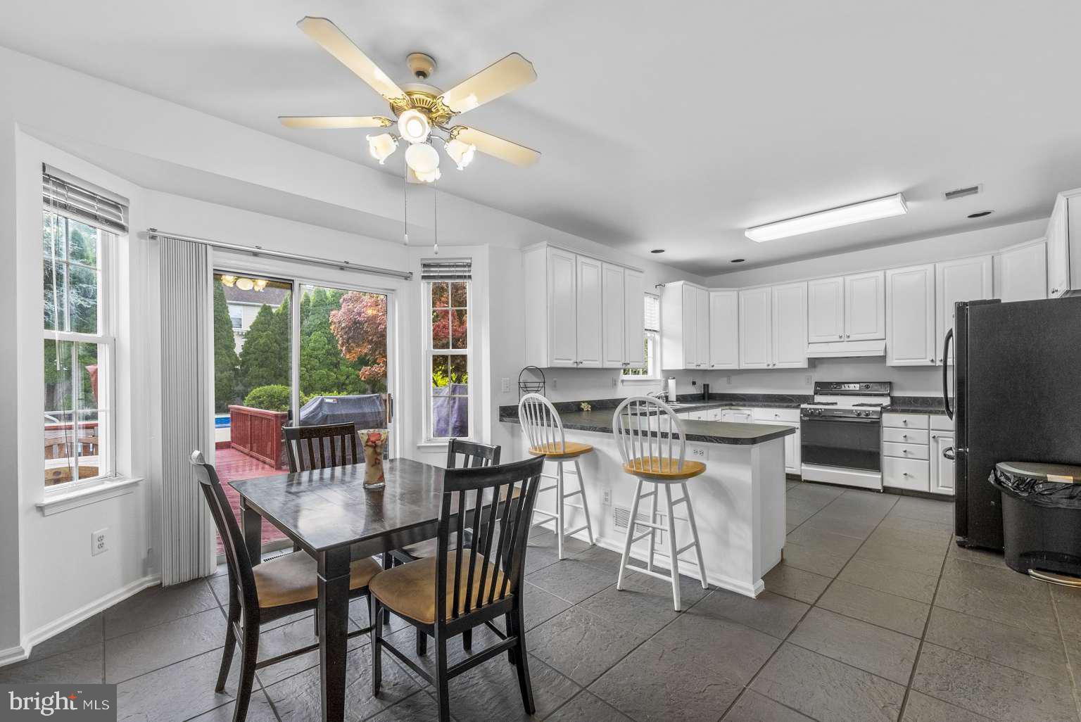 3 Durham Way Hightstown, NJ 08520 - Photo 13 of 38