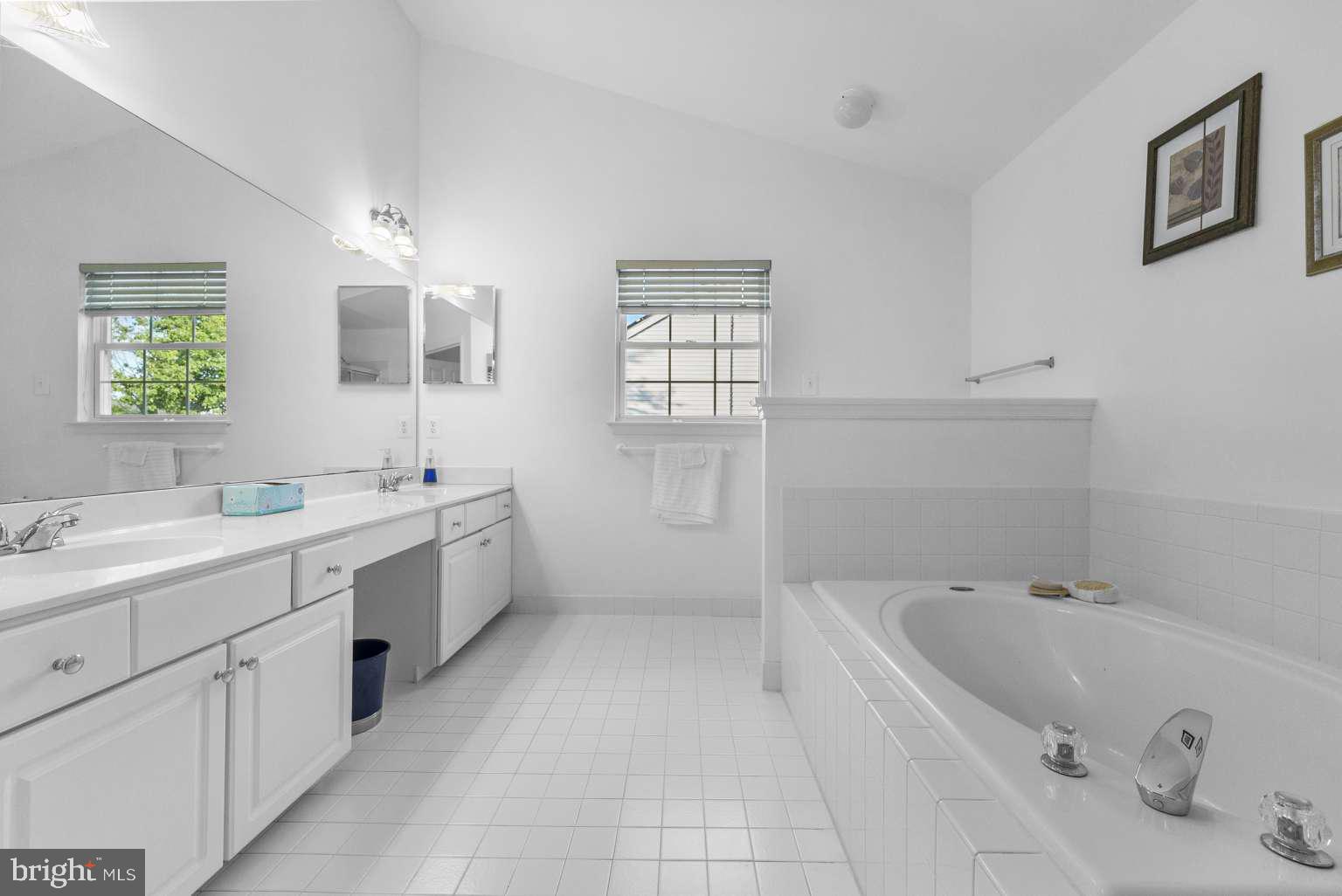 3 Durham Way Hightstown, NJ 08520 - Photo 25 of 38