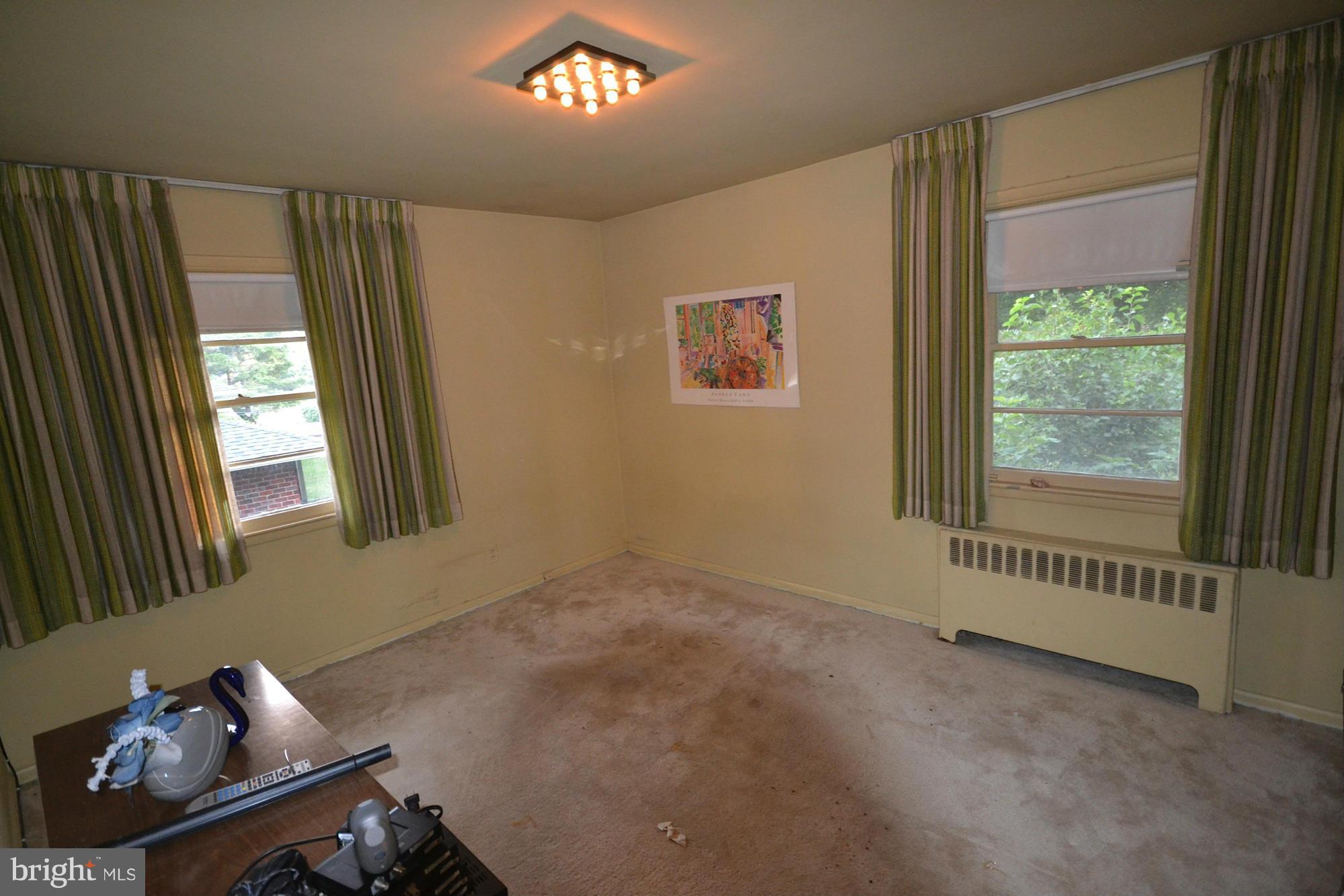 2307 Farringdon Road Baltimore, MD 21209 - Photo 5 of 6 Interior (General)