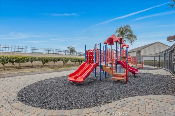 $688,000 | 1381 South Walnut Street, Unit 2105, Anaheim, CA 92802