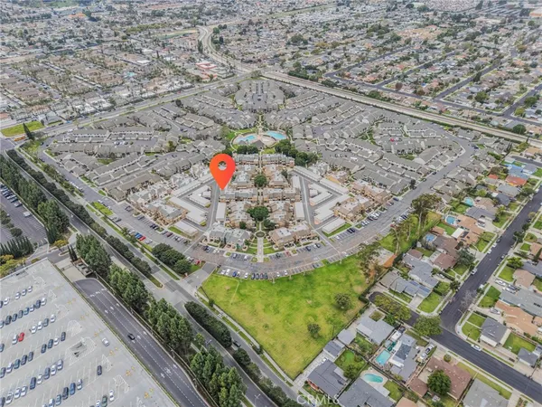 $688,000 | 1381 South Walnut Street, Unit 2105, Anaheim, CA 92802