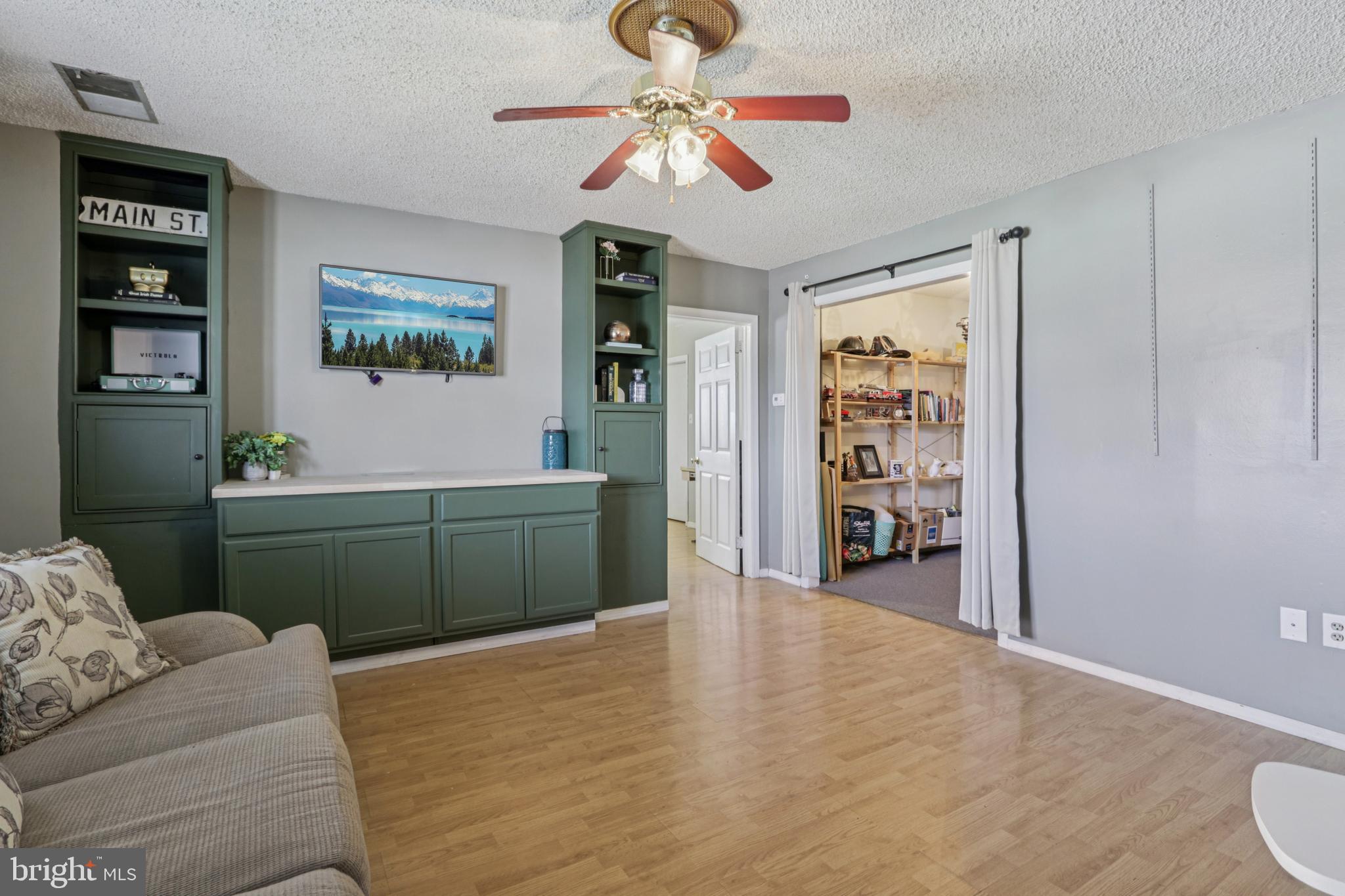 29 Vividleaf Lane Levittown, PA 19054 - Photo 34 of 56 2nd floor Family room