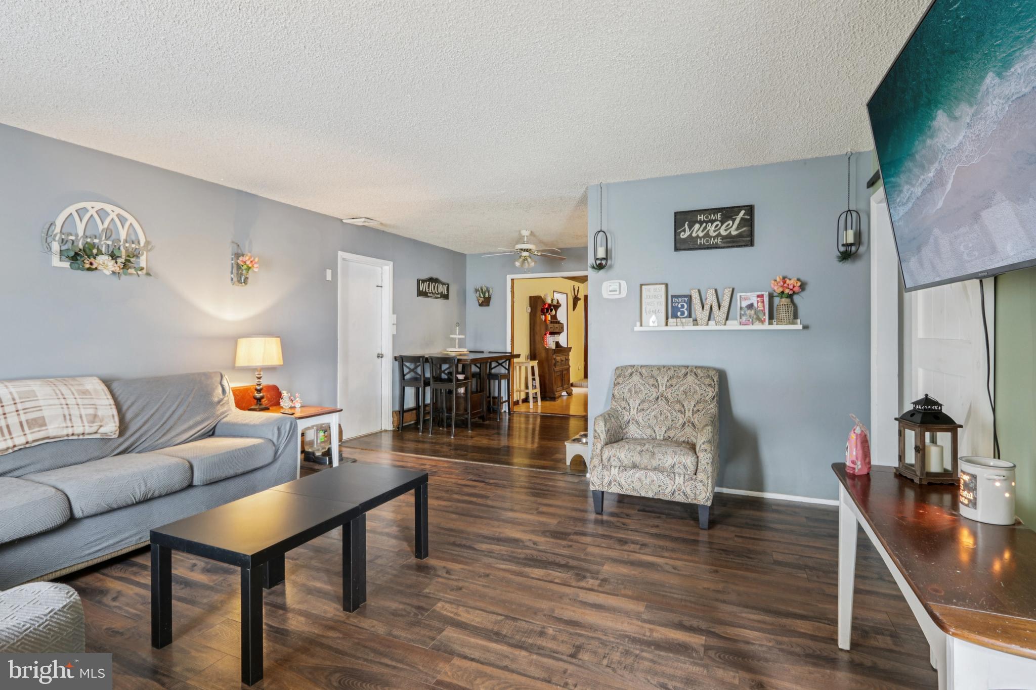 29 Vividleaf Lane Levittown, PA 19054 - Photo 10 of 56 Living room
