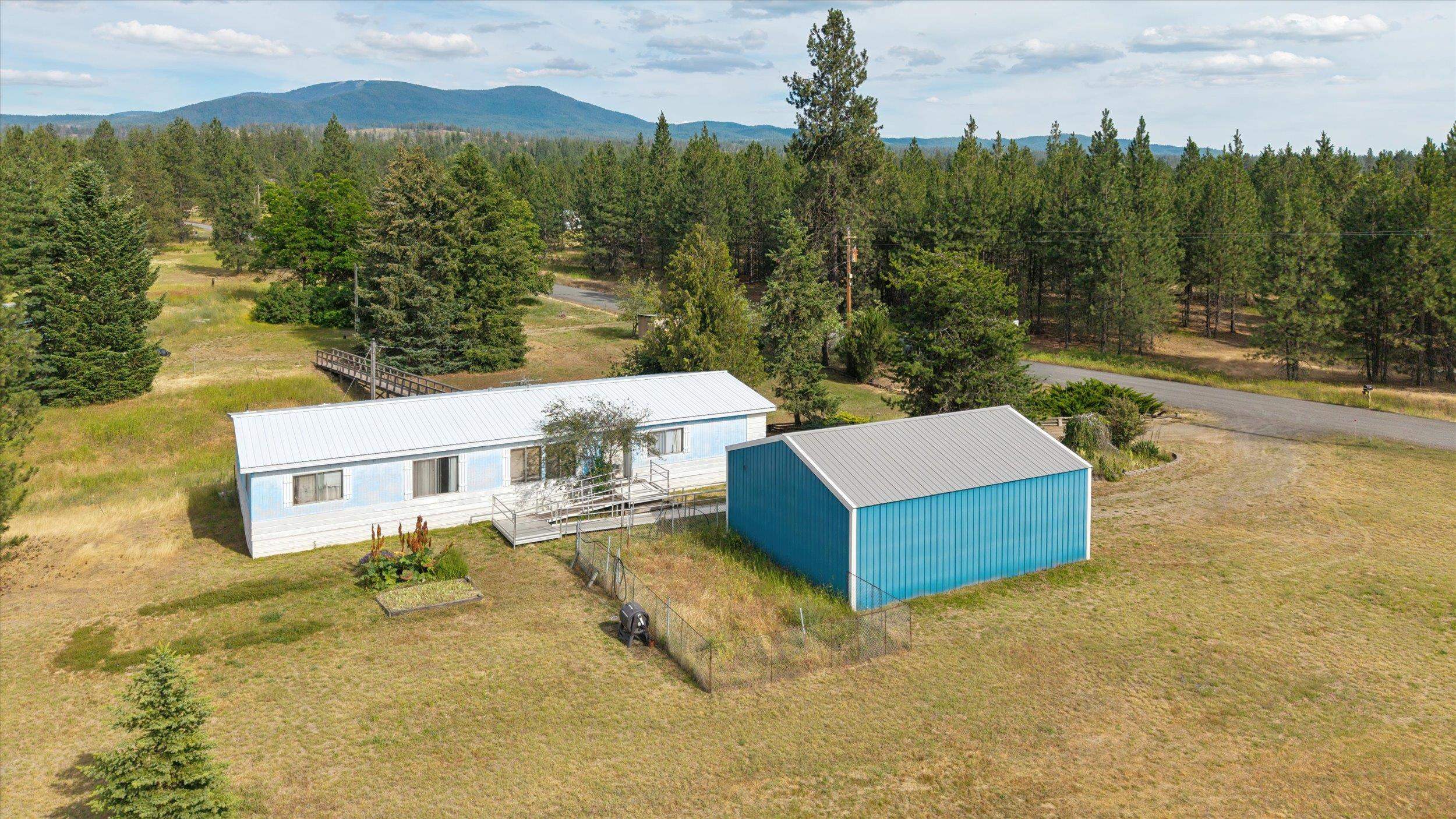 10911 East Laurel Road Elk, WA 99009 - Photo 4 of 36
