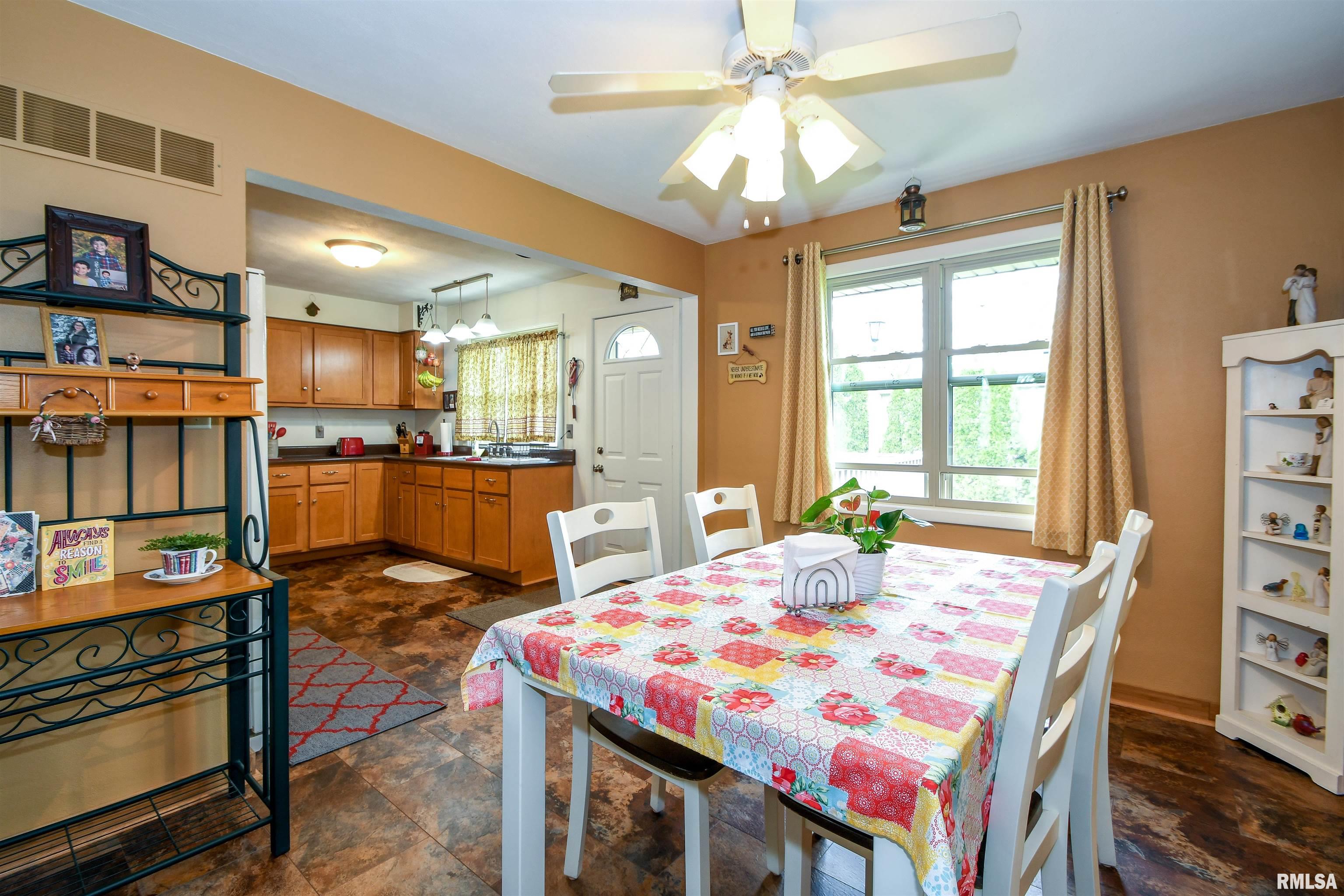 3403 West Chartwell Road Peoria, IL 61614 - Photo 14 of 41 Gallery Image 14