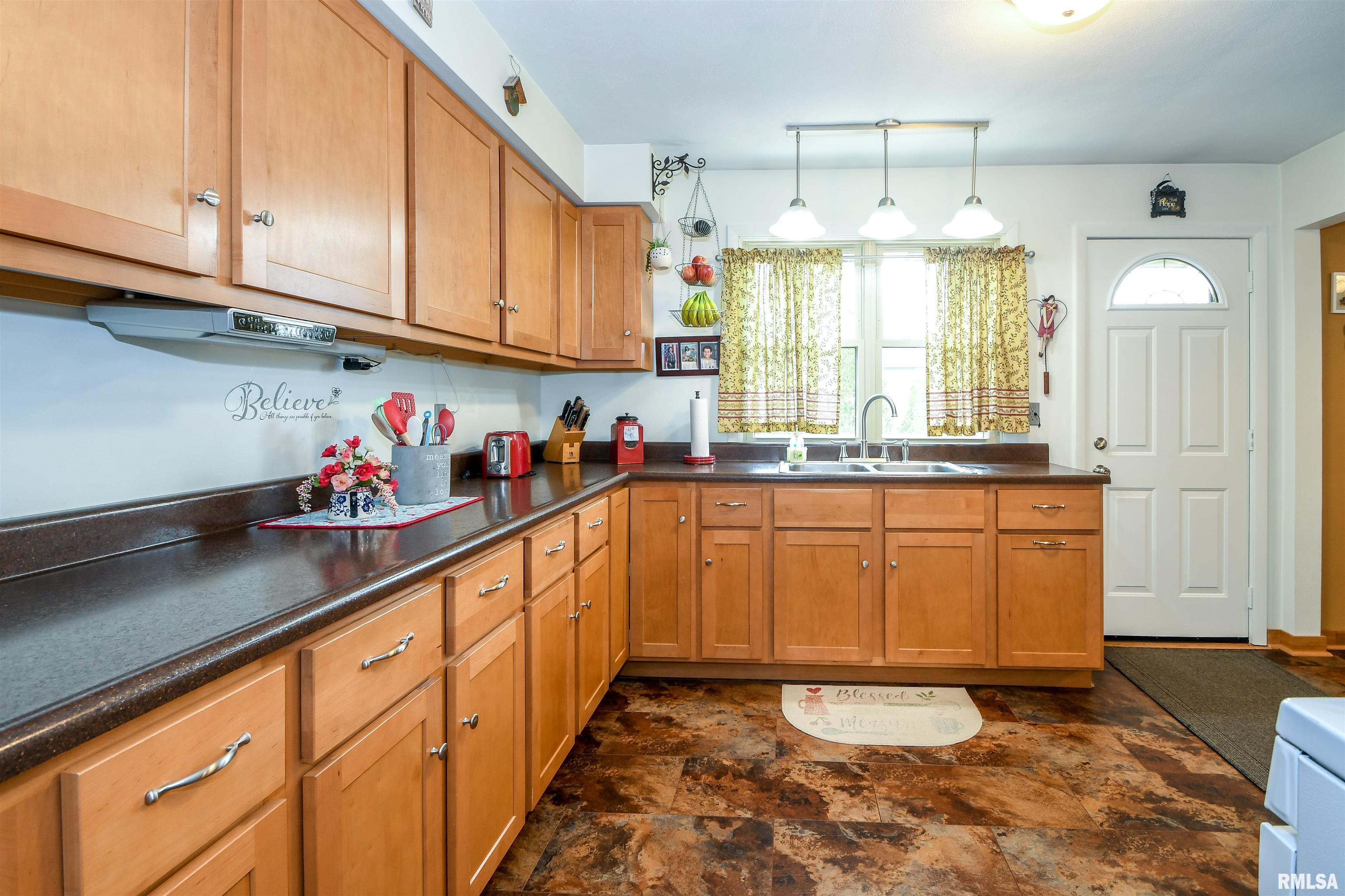 3403 West Chartwell Road Peoria, IL 61614 - Photo 20 of 41 Gallery Image 20