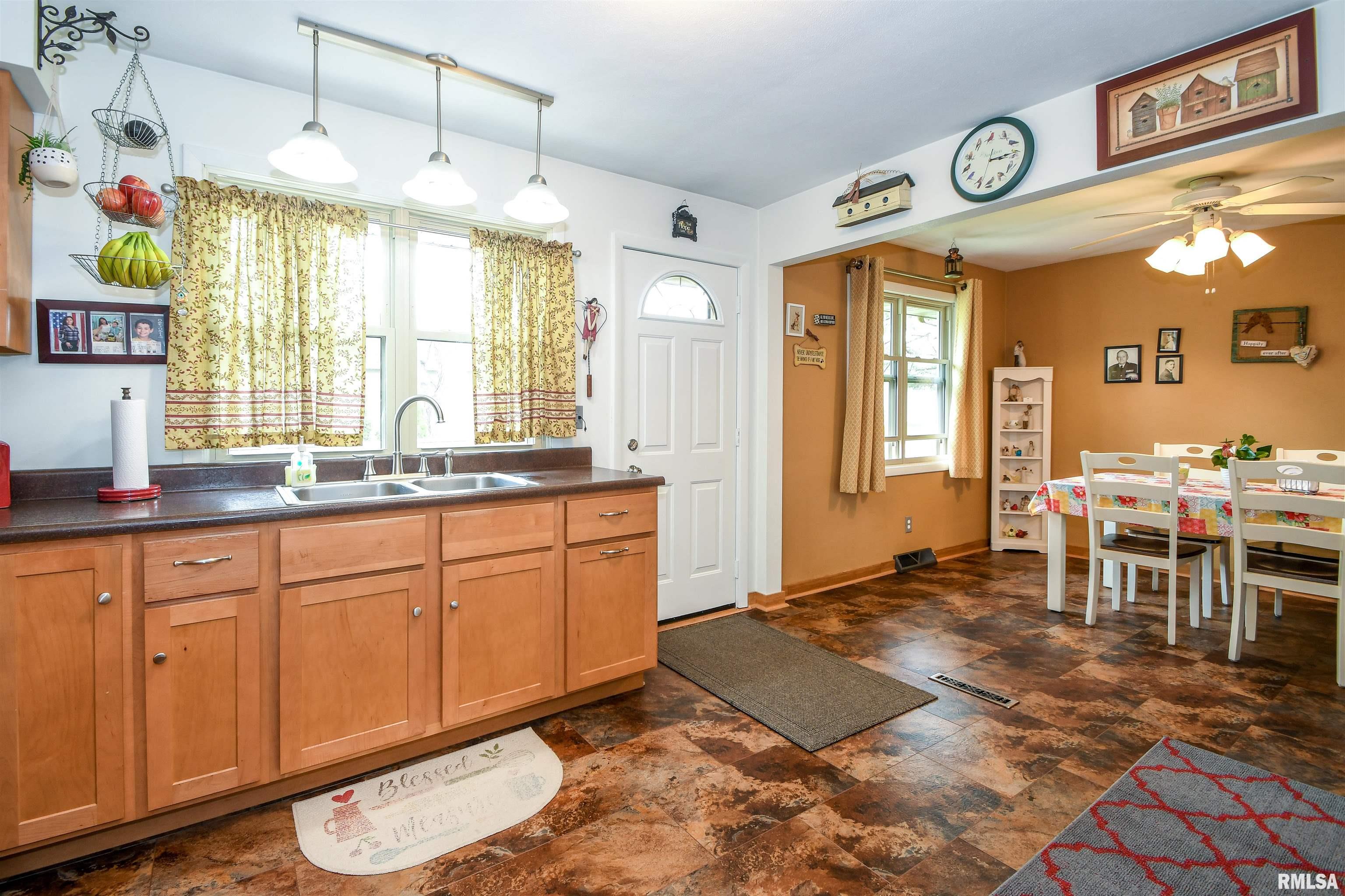 3403 West Chartwell Road Peoria, IL 61614 - Photo 21 of 41 Gallery Image 21