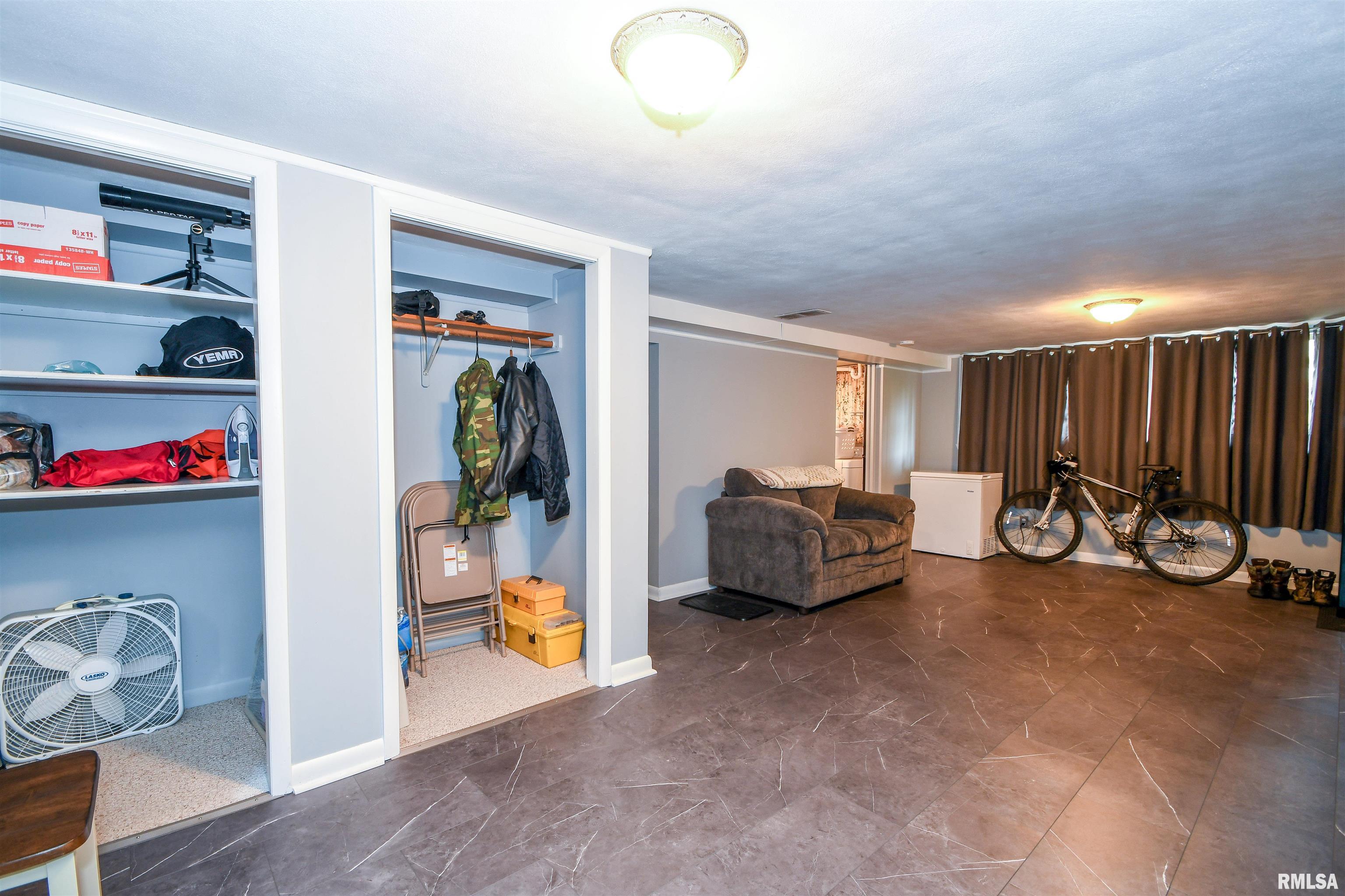 3403 West Chartwell Road Peoria, IL 61614 - Photo 34 of 41 Gallery Image 34