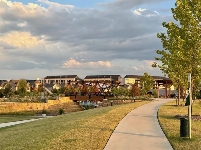 a house view with a outdoor space