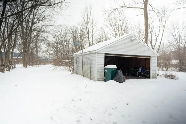 $70,000 | 2105 Mary Avenue, Lansing, MI 48910