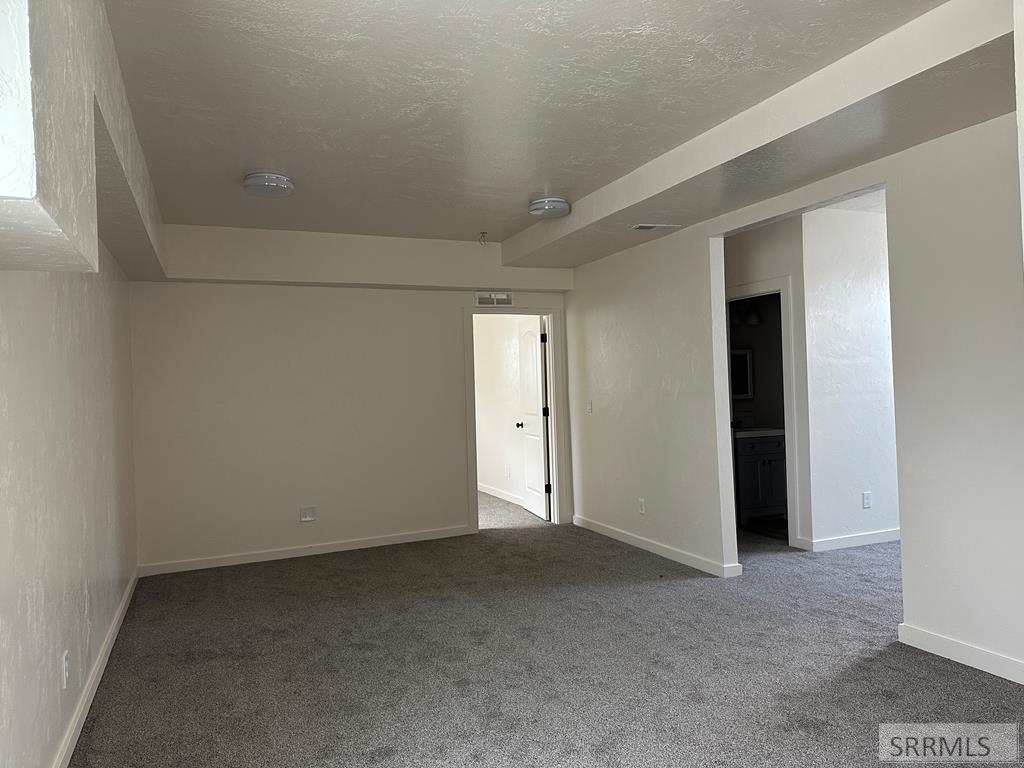 3975 Henderson Lane Pocatello, ID 83201 - Photo 8 of 11