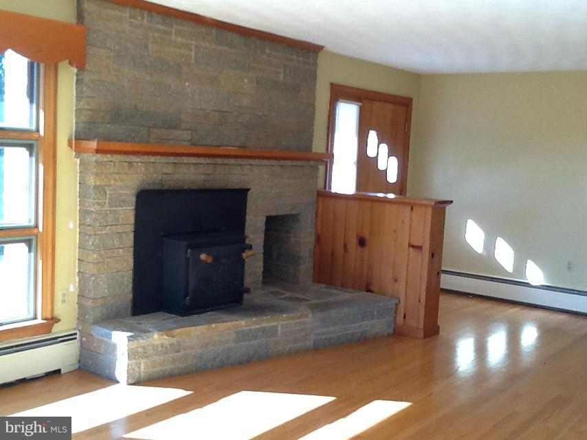 444 Laurel Grove Road Winchester, VA 22602 - Photo 2 of 14 Interior (General)