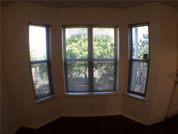 $1,000 | 3400 Speedway, Unit 203, Austin, TX 78705