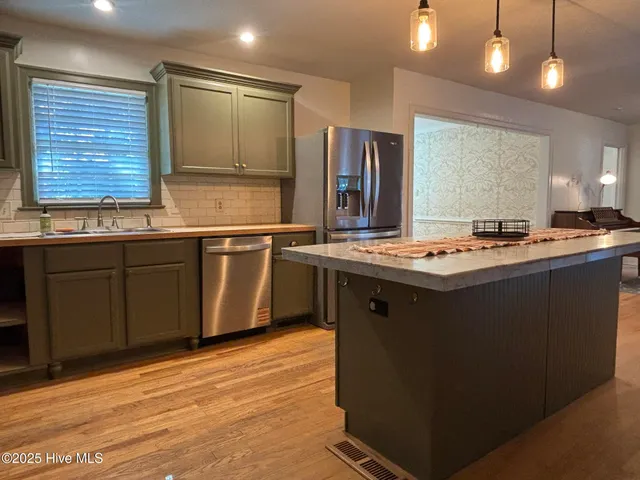 $289,000 | 920 West Memorial Drive, Ahoskie, NC 27910